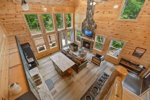 Smart TV, fireplace, video games - Made For Every Mountain Vacationers Dream (SEVIERVILLE)