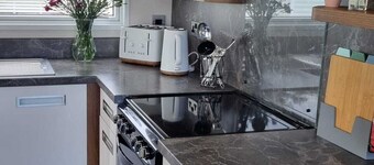 Stunning Seaside Lodge Nr New Forest 2 bed