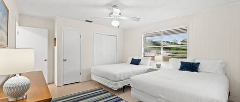 2 bedrooms, travel cot, free WiFi, bed sheets