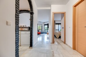 Interior - Apartment 'Cosy Calahonda' with Shared Pool, Wi-Fi and Air Conditioning (Calahonda)