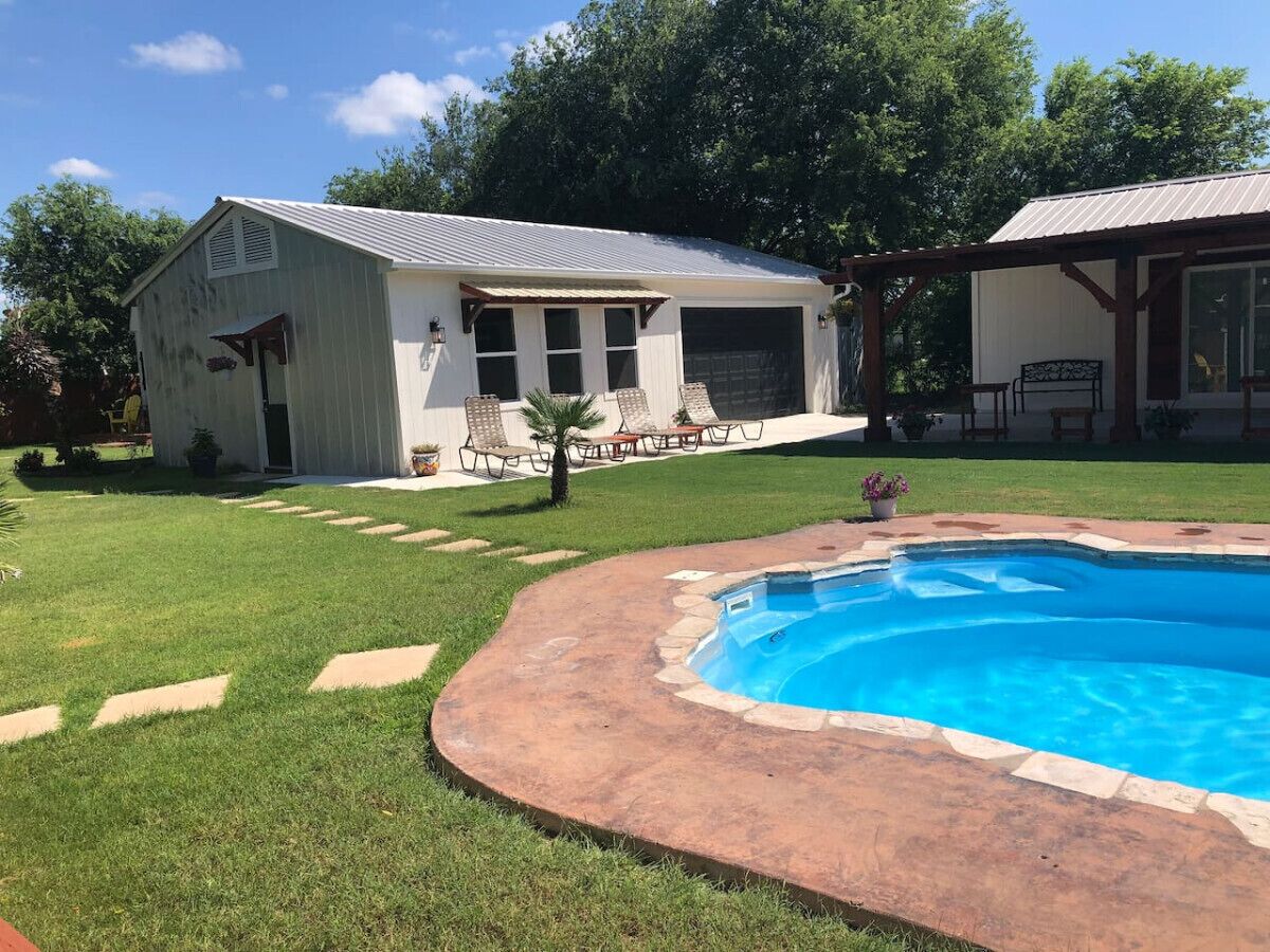 Richards Pool House  C