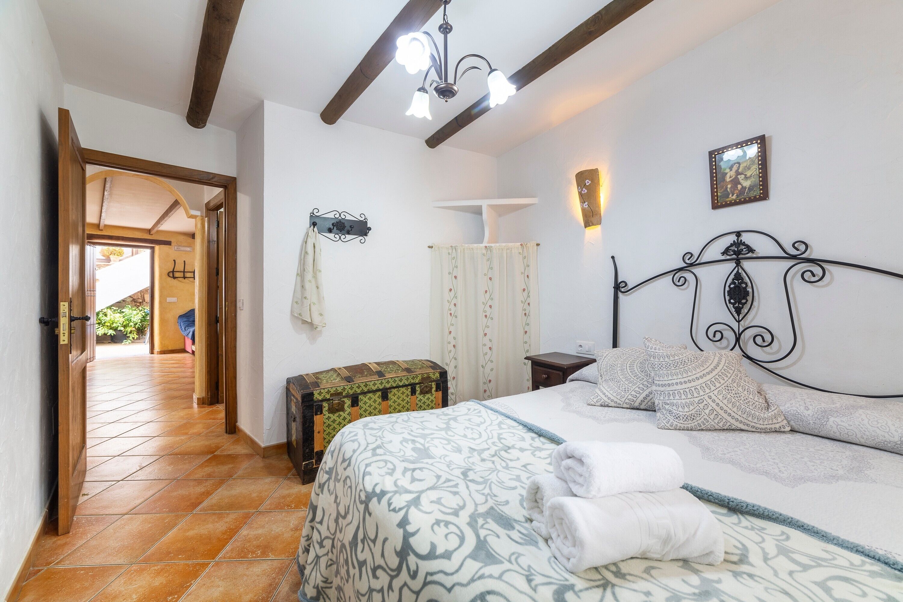 4 habitaciones, wifi gratis y ropa de cama 