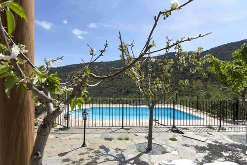 Holiday Home 'Casa Rural San Marcos' with Mountain View, Shared Pool and Wi-Fi