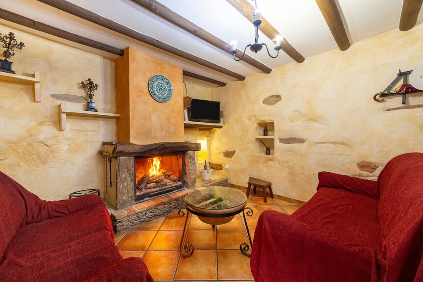 Maison De Vacances 'Casa Rural La Curiosa' Avec Vue Sur La Montagne, Piscine Partagée Et Wi-fi - Bacares