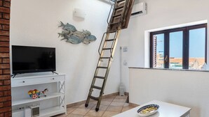 Apartment | Interior - Discover Cefalu From the Heart of the City! (Cefalù)
