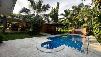 Alberca al aire libre