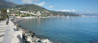 Apartment 'Arenzano A Due Passi Dal Mare' with Balcony