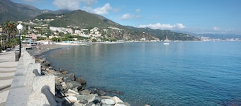 Apartment 'Arenzano A Due Passi Dal Mare' with Balcony