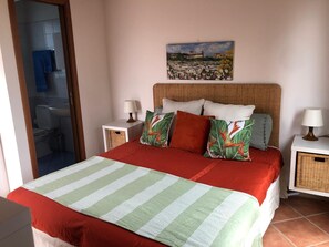 3 Schlafzimmer, Bügeleisen/Bügelbrett, WLAN, Bettwäsche