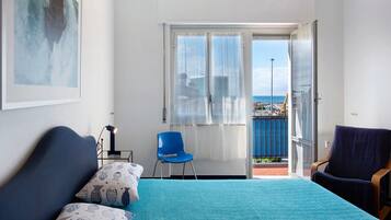 3 slaapkamers, een strijkplank/strijkijzer, beddengoed