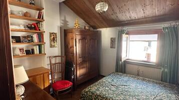 2 habitaciones, wifi gratis y ropa de cama