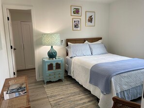 1 soverom, strykejern/-brett, wi-fi (inkludert) og sengetøy