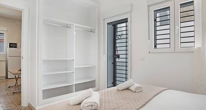 Apartment 'Apartamento Guzmán C' with Private Terrace, Wi-Fi and Air Conditioning