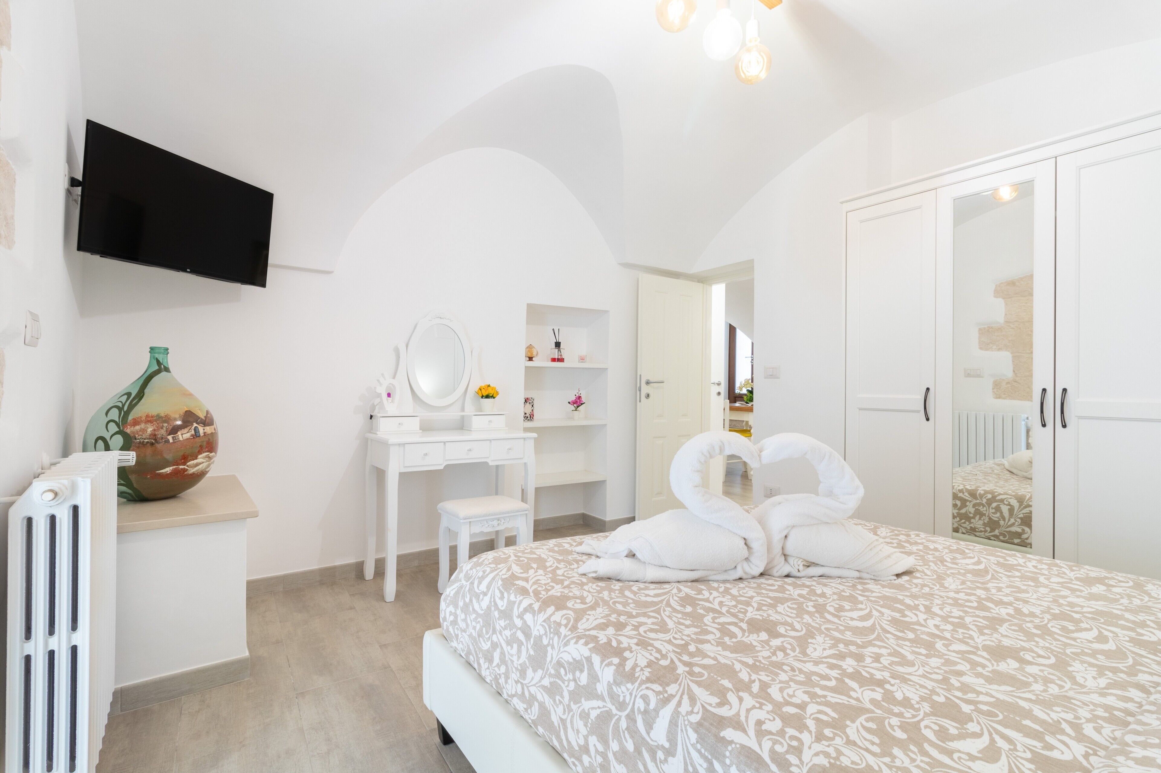 2 habitaciones, tabla de planchar con plancha y wifi gratis 