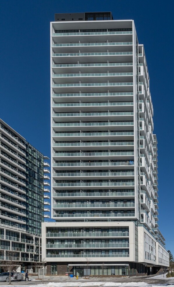Exterior - Chic and Cozy 2 Bedroom Condo: Your Perfect Getaway Awaits!. (Toronto)