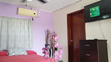 1 bedroom, free WiFi, bed sheets
