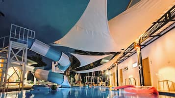 2 piscinas al aire libre