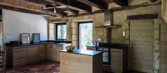 Les Hauts de Couze, old stones, natural surroundings