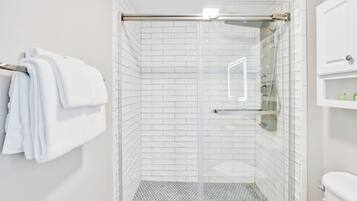 Dusche, Handtücher, Seife