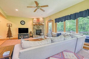 Smart TV, fireplace, DVD player, books