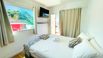 Suite, Sea View