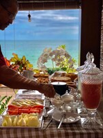 Desayuno buffet incluido todos los días 