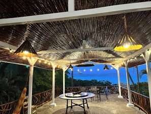 Outdoor dining - Hotel-Selvazul Laguna Apoyo (Catarina)