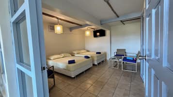 Chambre Familiale, 2 lits doubles, salle de bains privée, vue lagon