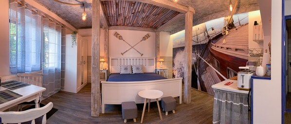 6 bedrooms, iron/ironing board, WiFi, bed sheets - Zen serenity in the heart of Tihany
(Tihany)