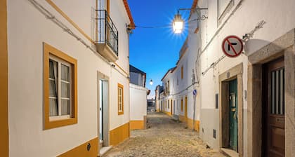 Stylish & Luminous, 2 Queen Size Beds, Historic Centre W/terrace