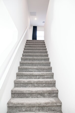 Interior - 4BR/3.5BA House | Putting Green | Theatre Room | Private Entrance Guesthouse | (Las Vegas)