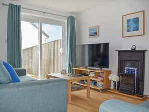Living area - 2 bedroom accommodation in Seahouses (Seahouses)