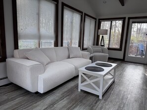 Smart TV, fireplace, computer monitors