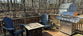 Charming Cape Cod house in Dennis Massachusetts. Pets Friendly!