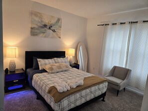 1 Schlafzimmer, Schreibtisch, Bügeleisen/Bügelbrett, Reisekinderbett