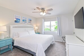 2 bedrooms, desk, iron/ironing board, WiFi