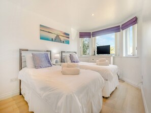 4 bedrooms, free WiFi, bed sheets