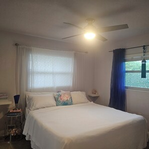 2 chambres, fer et planche à repasser, Wi-Fi gratuit, draps fournis