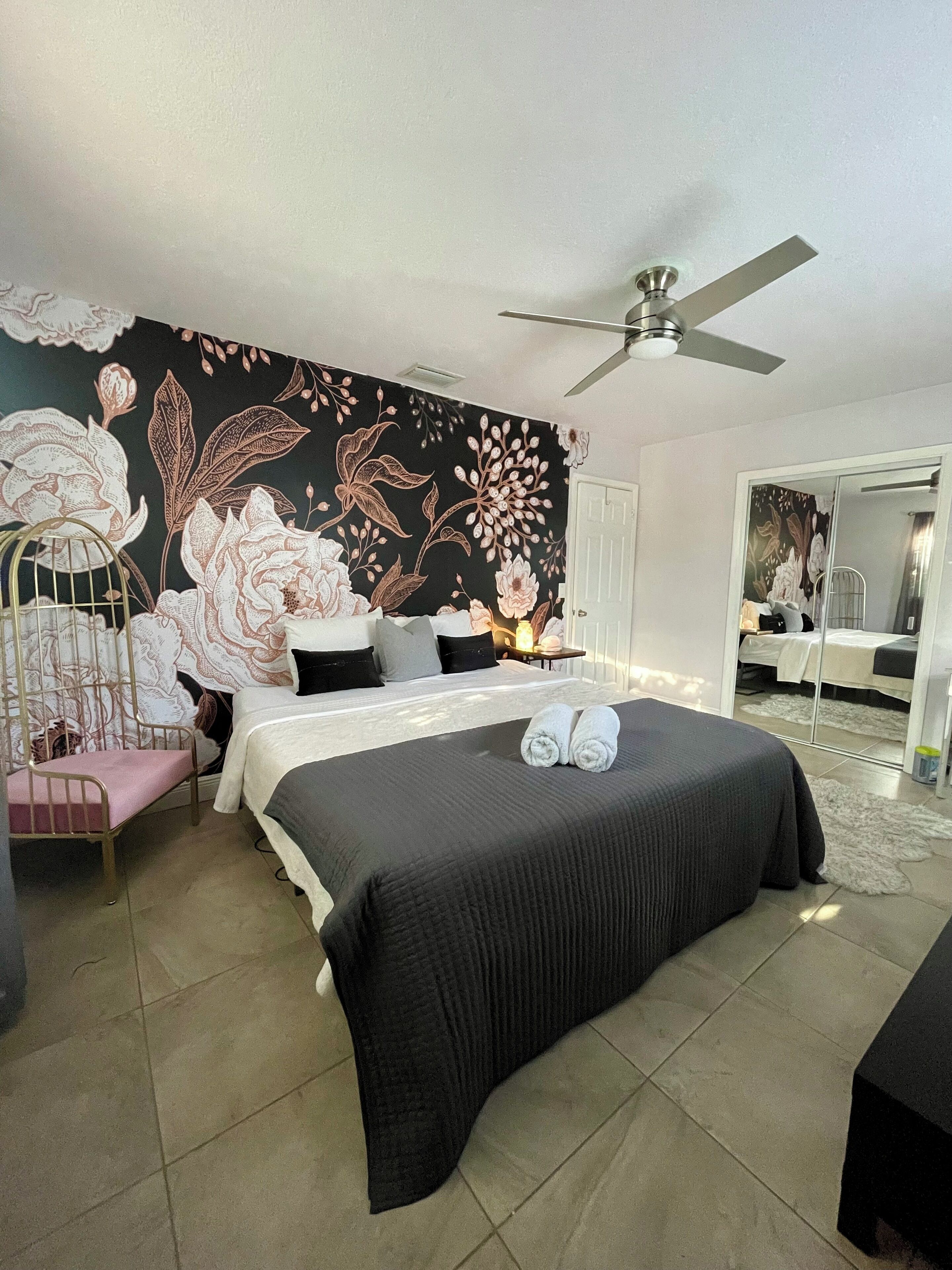 2 bedrooms, iron/ironing board, free WiFi, bed sheets