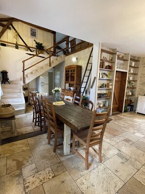 Dining - Gîte 9 Personnes à 25km de Sarlat (Saint-Aubin-de-Nabirat)