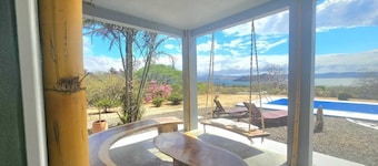 Cozy Seafront Retreat in a wonderful biological spot