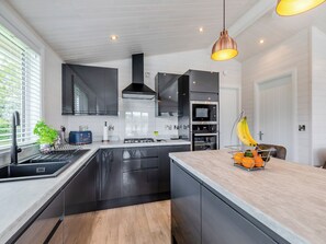 Dishwasher - 2 bedroom accommodation in Willington, near Derby (Willington, near Derby)