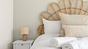 2 bedrooms, free WiFi, bed sheets - Capel Coastal Escape (Capel Sound)