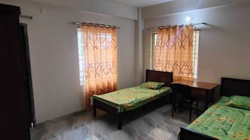 9 slaapkamers, een strijkplank/strijkijzer, wifi, beddengoed