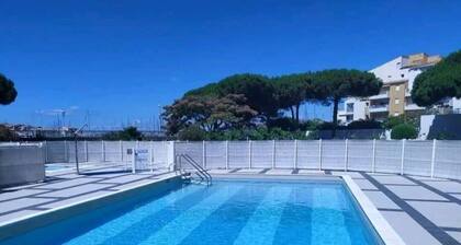 Studio Dans une Résidence Avec Piscine