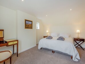 2 bedrooms, bed sheets