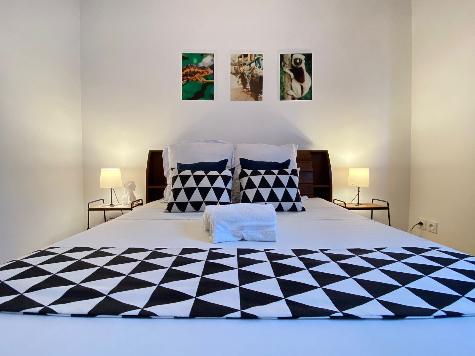 5 bedrooms, iron/ironing board, WiFi, bed sheets