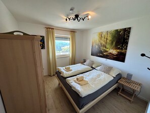 2 chambres, fer et planche à repasser, lit parapluie, Wi-Fi gratuit