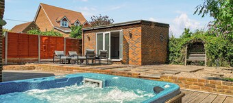 4 bedroom accommodation in Isle of Sheppey