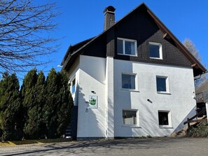 Esterni